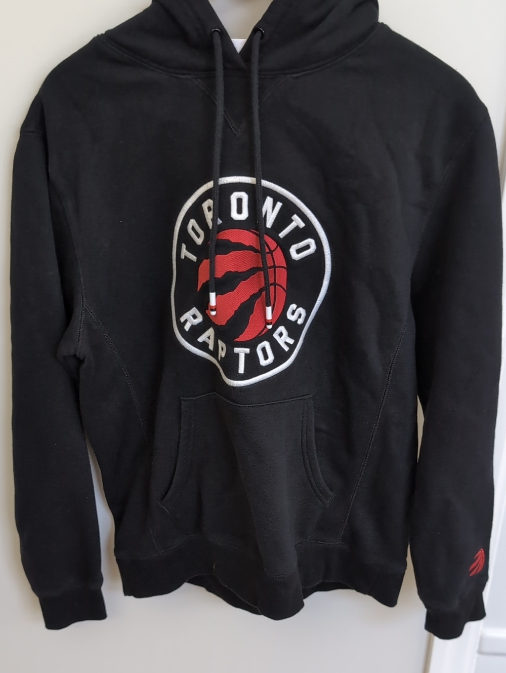 Toronto Raptors Black Pullover Hoodie - Men's NBA Sweatshirt